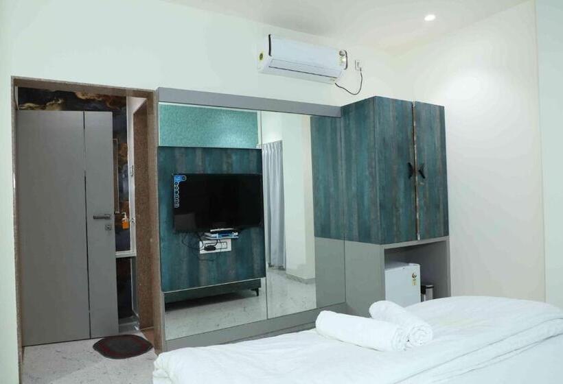 חדר דלוקס, Dnyanprabha Executive