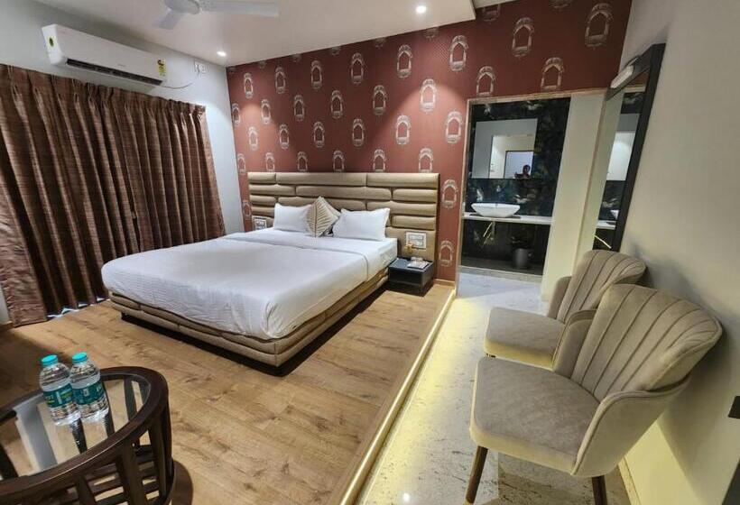 חדר סופריור, Dnyanprabha Executive