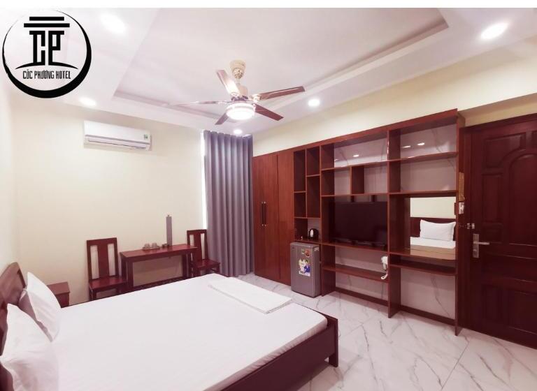 اتاق سوپریور با تخت بزرگ, Khách Sạn Cúc Phương