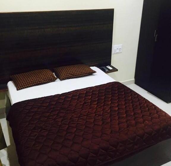 חדר דלוקס, Kpk Residency Arani