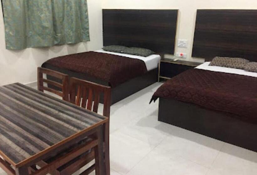 סוויטה דלוקס, Kpk Residency Arani