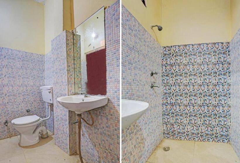 Трехместный Номер Классика, Oyo Kamla Banquet Hall