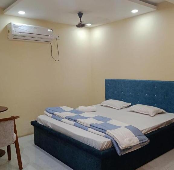 标准间, Rise & Dine Restaurant & Banquet