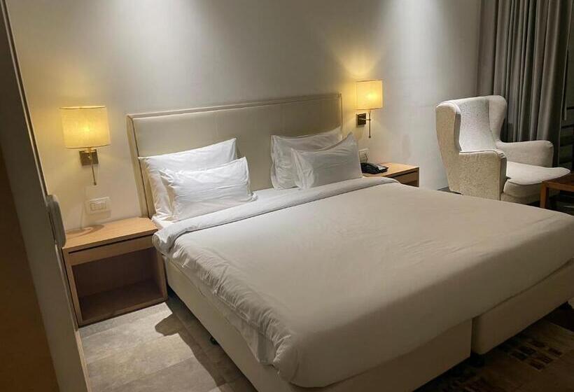 套房, Rise & Dine Restaurant & Banquet