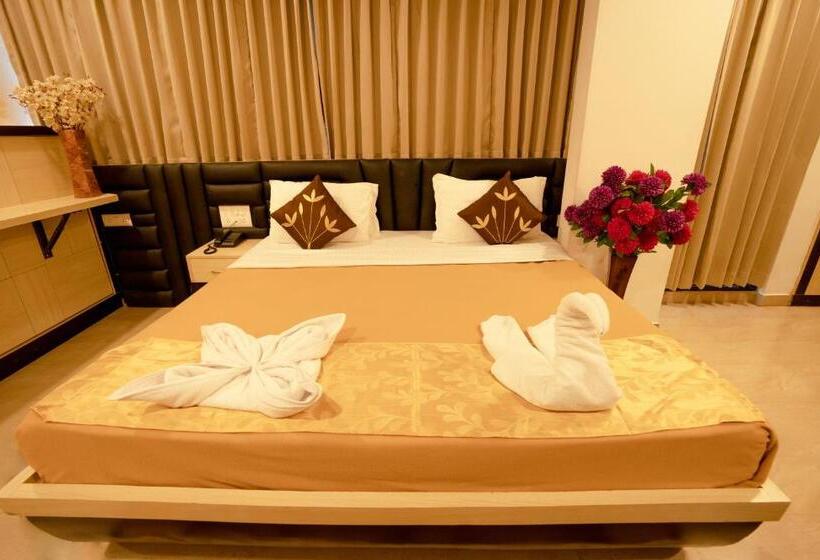 Студия Deluxe, Seasons Suites   Koramangala