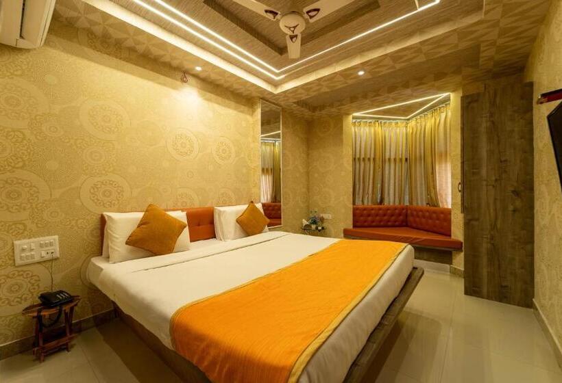Номер Deluxe Кровать Кинг, Seasons Suites   Koramangala