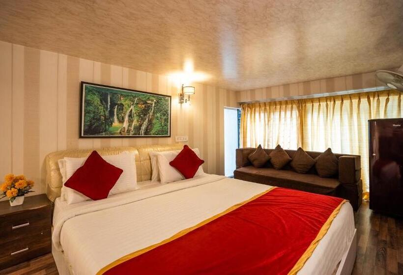Апартаменты 3 Спальни, Seasons Suites   Koramangala