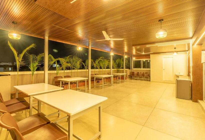 Студио Стандарт с Террасой, Seasons Suites   Koramangala
