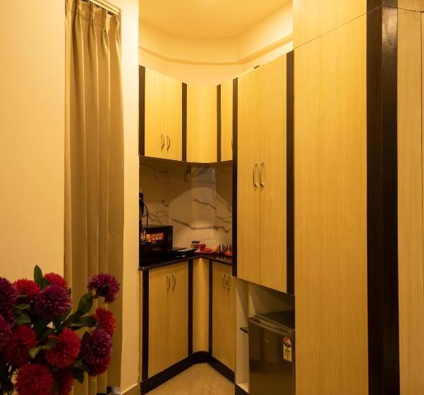 Студио Стандарт Кровать Кинг, Seasons Suites   Koramangala