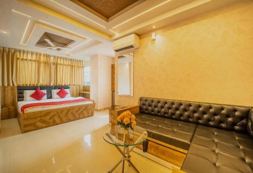 Номер Стандарт Трехместный, Seasons Suites   Koramangala