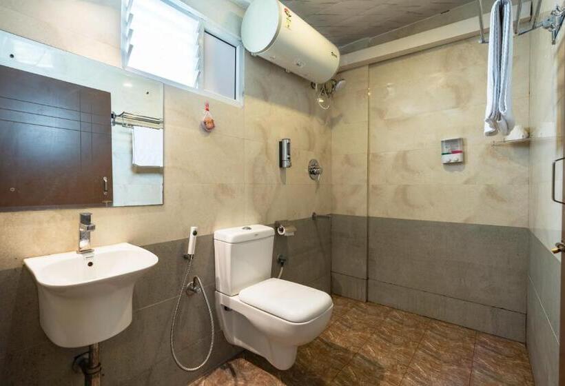 Трехместный Номер Deluxe, Seasons Suites   Koramangala