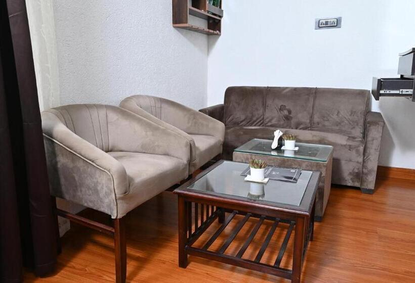 חדר סטנדרט עם מרפסת, The Blossom Glee