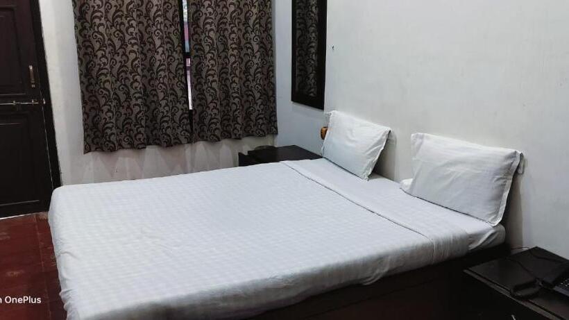 기본룸, Matheran Green Field Resorts