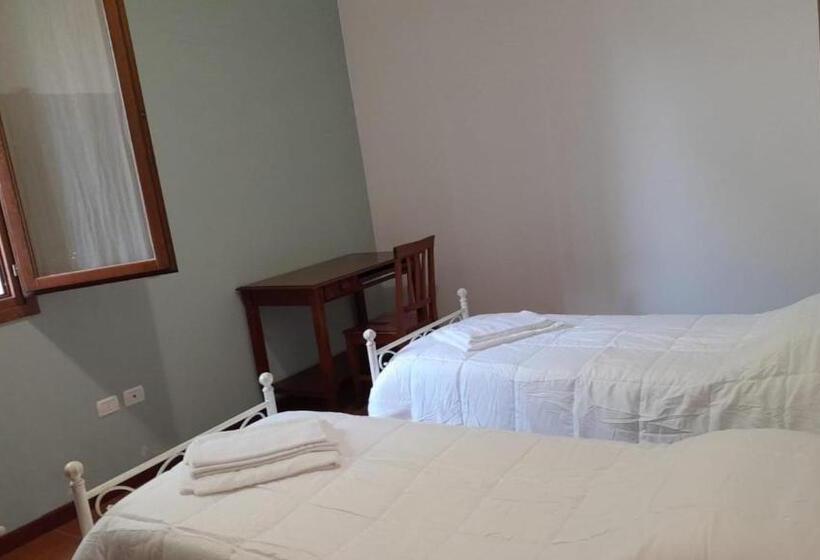 디럭스 룸, La Rizza