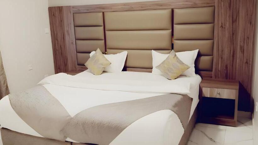 דירת חדר, Best Trip