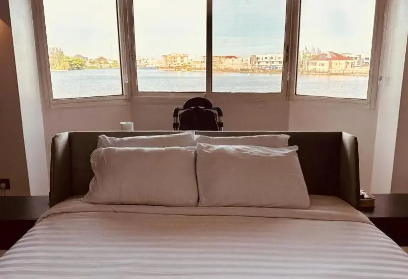 اتاق استاندارد با تخت بزرگ, Guided Hospitality   Luxury Accommodations