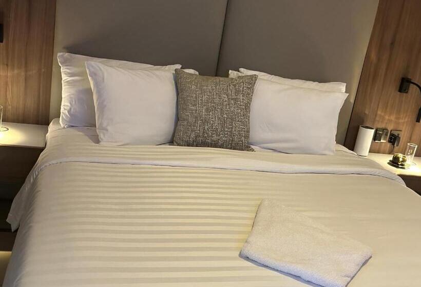 سوییت اجرایی, Guided Hospitality Luxury Accommodations