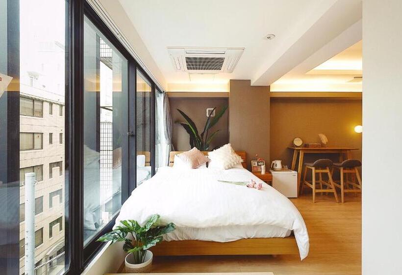 Quarto Familiar Deluxe, 都心罕见东京奢华设计师keob带榻榻米 戴森&pola顶级配置4分钟到东京站 20分钟到迪士尼 最大3人