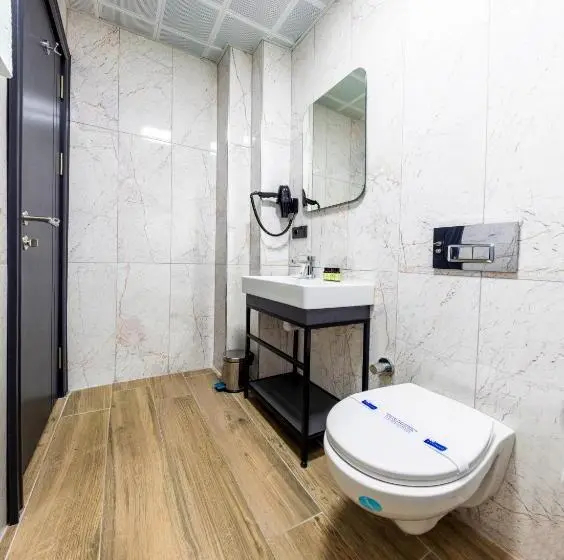 اتاق لوکس سه تخته, Lenora Airport Hotel & İstanbul Airport