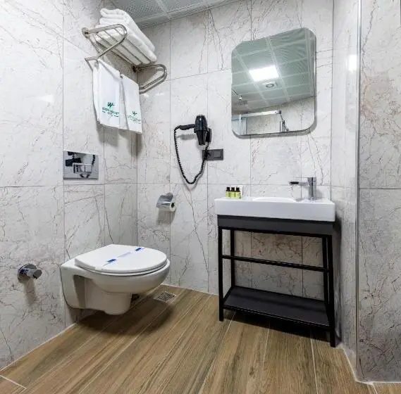 اتاق لوکس چهار تخته, Lenora Airport Hotel & İstanbul Airport