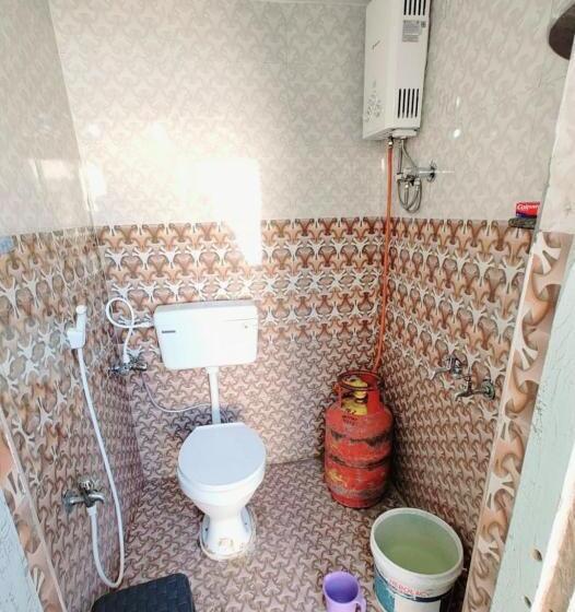 חדר סטנדרט טריפל חדר רחצה חיצוני, Shriguru Guest House Akkalkot