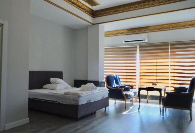 غرفة قياسية, Yalı Houses