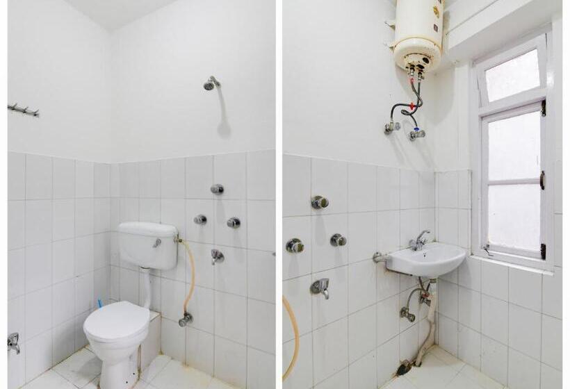 اتاق کلاسیک سه تخته, Oyo Flagship Hotel Betila