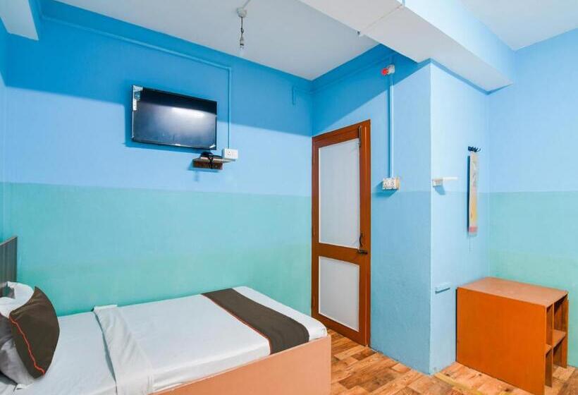 اتاق کلاسیک سه تخته, Oyo Flagship Hotel Betila