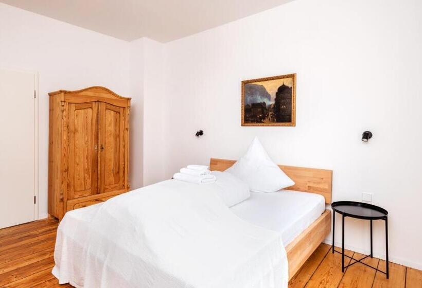 带共用浴室的标准房间, Künstlerzimmer Im Kulturhaus Häselburg