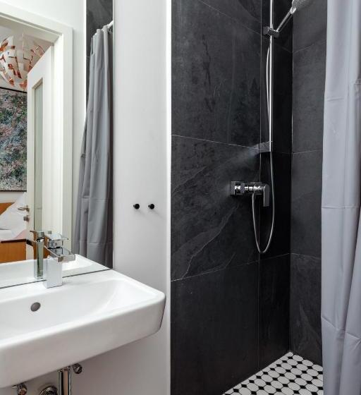 标准间, Künstlerzimmer Im Kulturhaus Häselburg