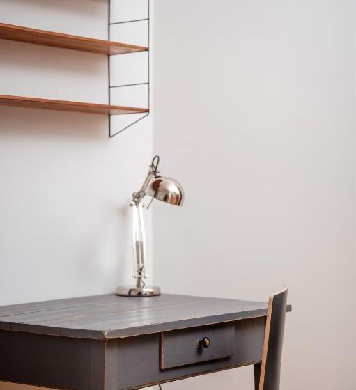 带大床的高级房间, Künstlerzimmer Im Kulturhaus Häselburg