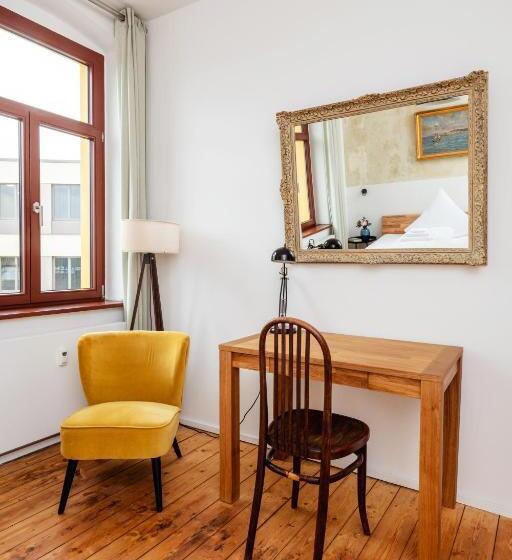 Стандартный Номер Кровать Кинг, Künstlerzimmer Im Kulturhaus Häselburg