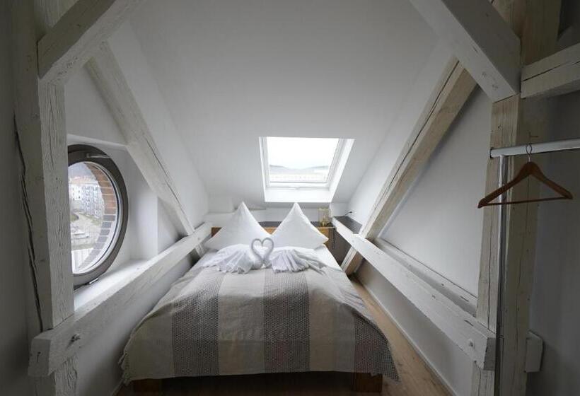 豪华套房, Künstlerzimmer Im Kulturhaus Häselburg