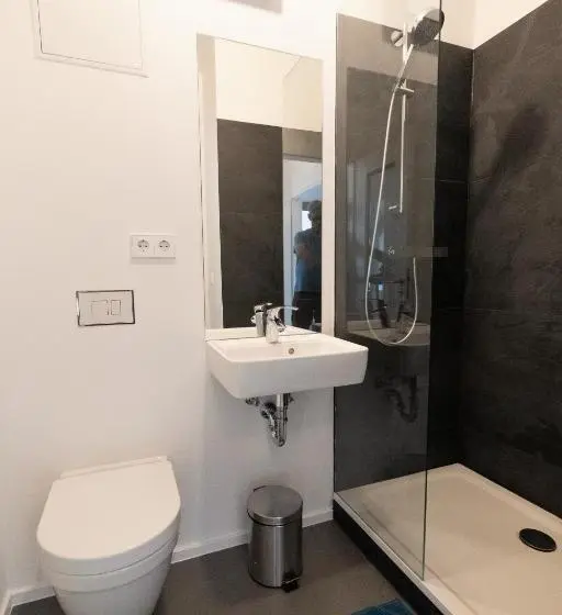 Deluxe Suite King Bed, Künstlerzimmer Im Kulturhaus Häselburg