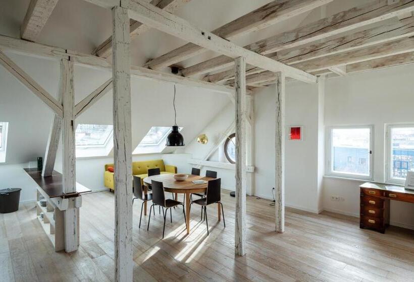 豪华套房, Künstlerzimmer Im Kulturhaus Häselburg