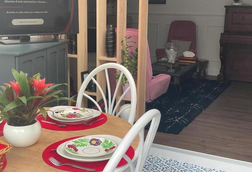 带按摩浴盆的套房, Lady Cosmopolite