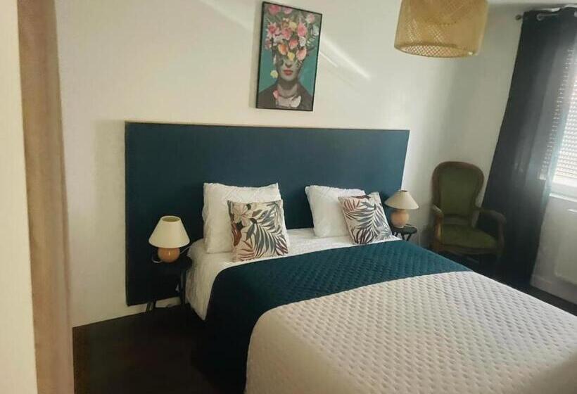 标准间, Lady Cosmopolite