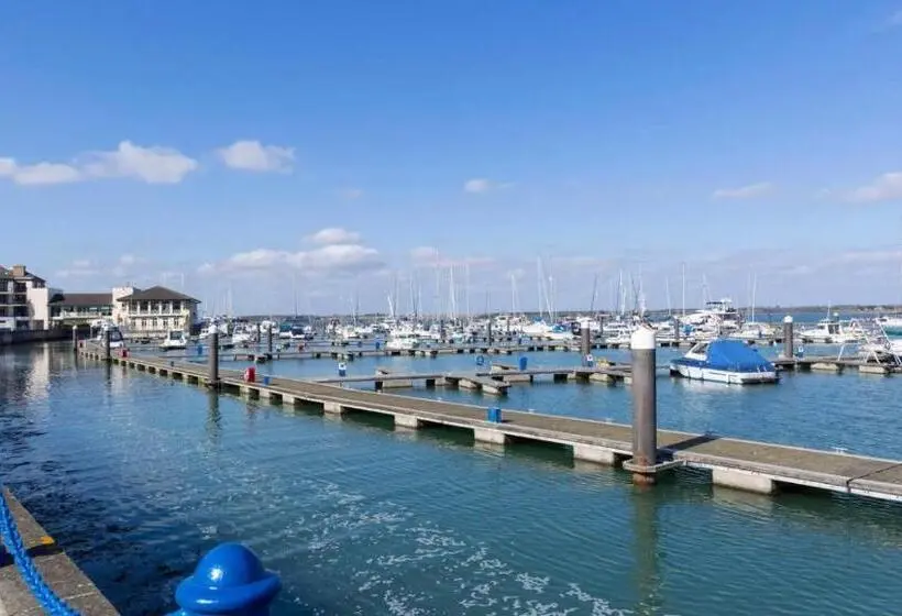 اتاق استاندارد, Malahide Guest Rooms