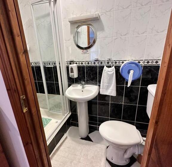 패밀리 룸, Malahide Guest Rooms