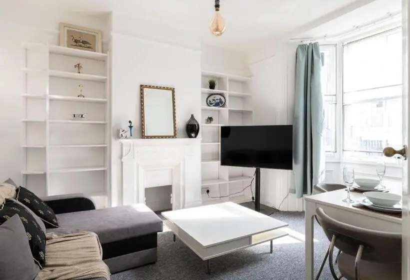 Standard Neljän Hengen Huone, Quality Stay Room