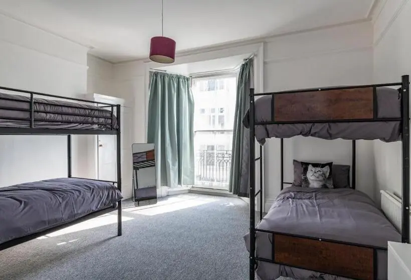 Standard Neljän Hengen Huone, Quality Stay Room