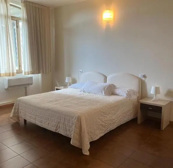 اتاق لوکس, G&d Winter Home