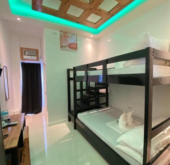 اتاق لوکس خانوادگی, The Marc Vannelli Oslob