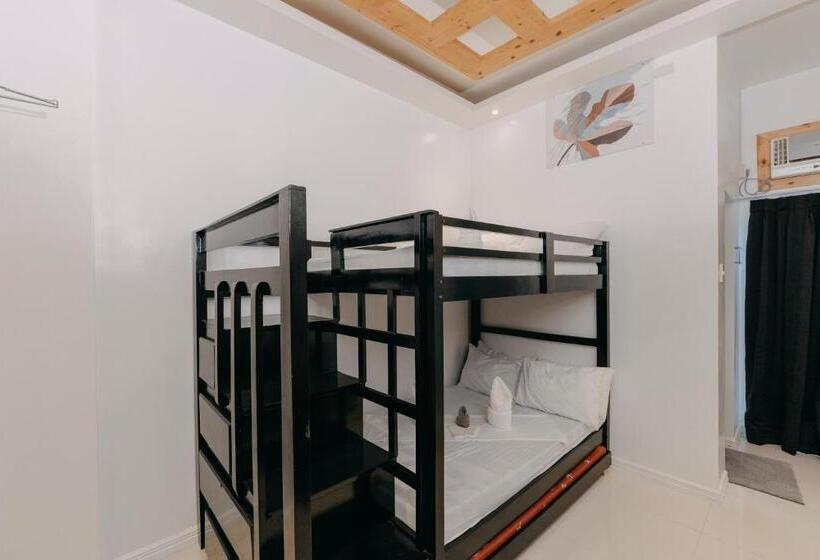 اتاق لوکس خانوادگی, The Marc Vannelli Oslob