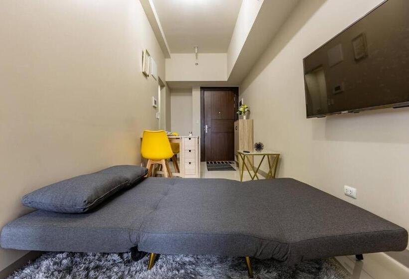 آپارتمان 1 خوابه, Spacious Cozy Condo With Gym And Shared Pool