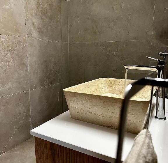 家庭套房, Stone Court Boutique Studios