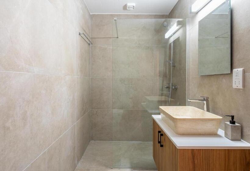 סוויטה משפחתית, Stone Court Boutique Studios