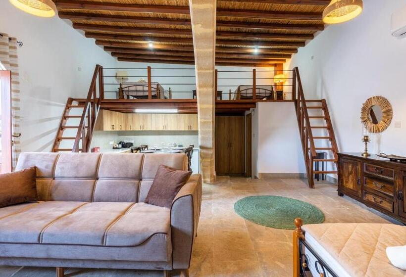 סוויטה משפחתית, Stone Court Boutique Studios