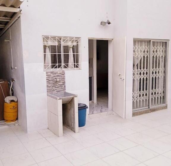 דירת חדר, Villa Mivana