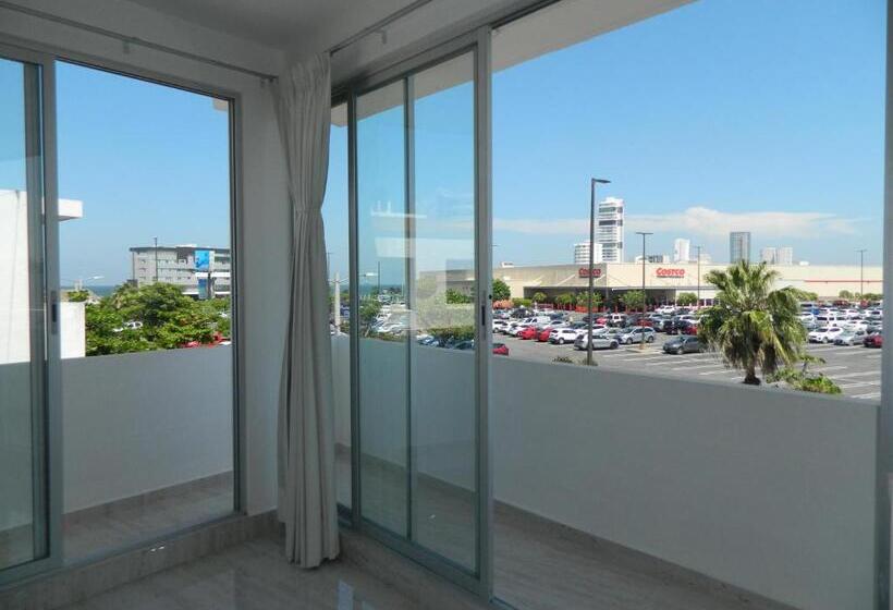 سوئیت با بالکن, Acl Suites